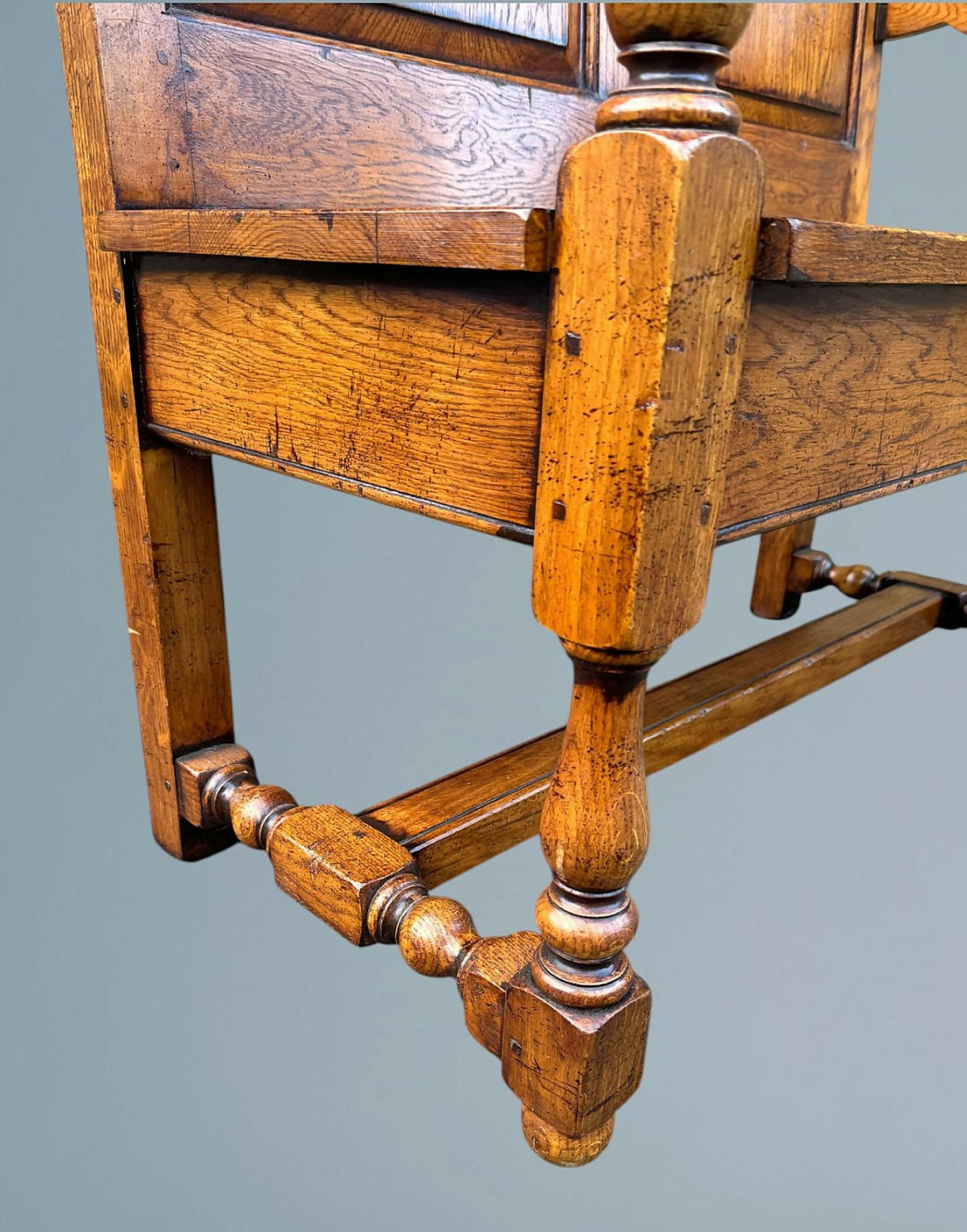 Oak Settle / Oak Hall Seat / Oak Hall Bench