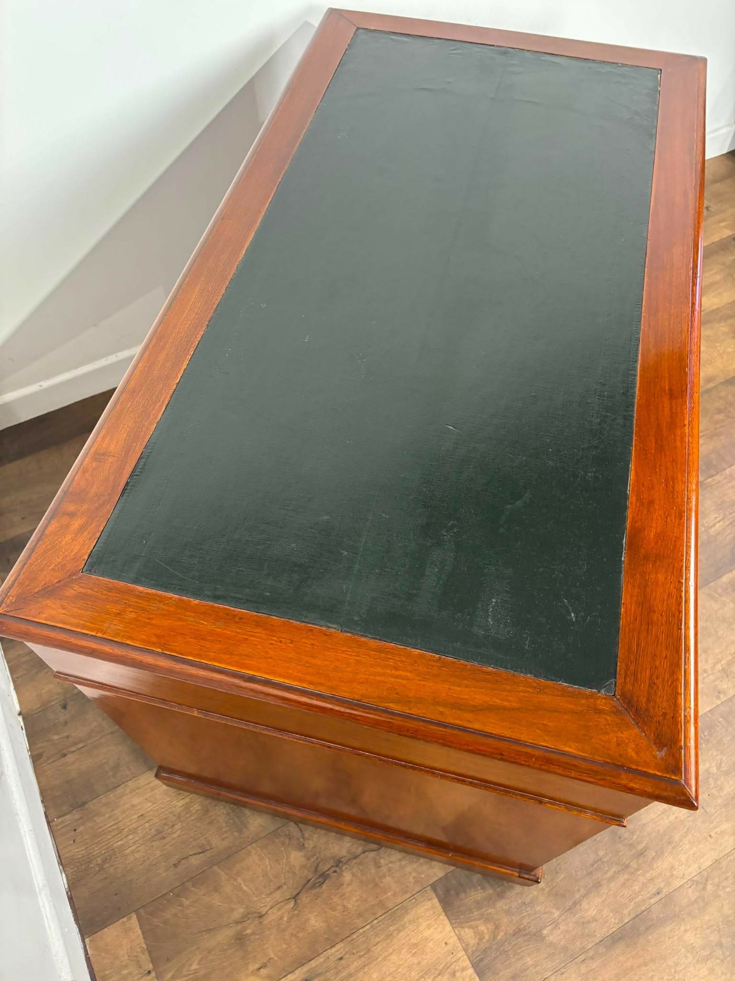 Victorian Mahogany Twin Pedestal Knee Hole Desk