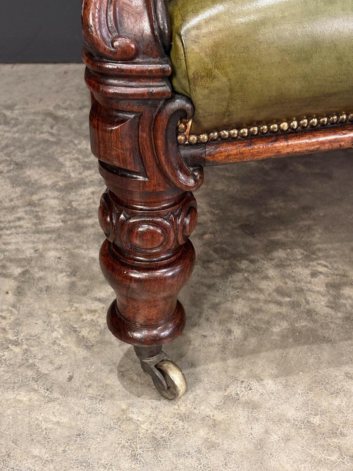 Vintage Victorian Green Buttoned Leather Double Spoon Back Sofa