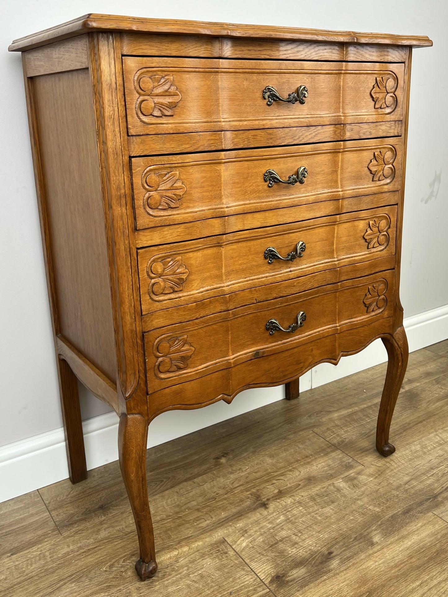 Chest of Drawers Vintage French Louis Oak 4 Drawers Carved Cabinet LOT 6299