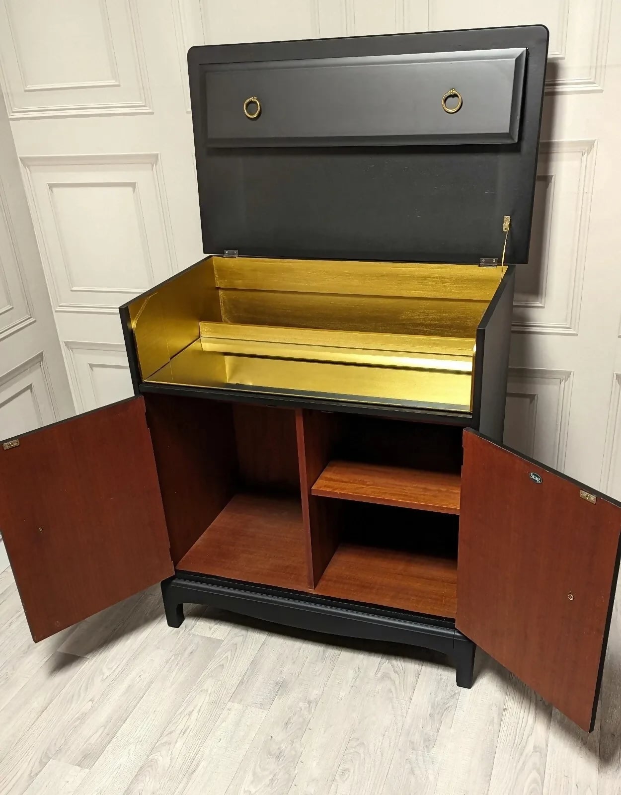 STAG Minstrel Drinks Sideboard Vintage Cocktails Cabinet Custom Spray