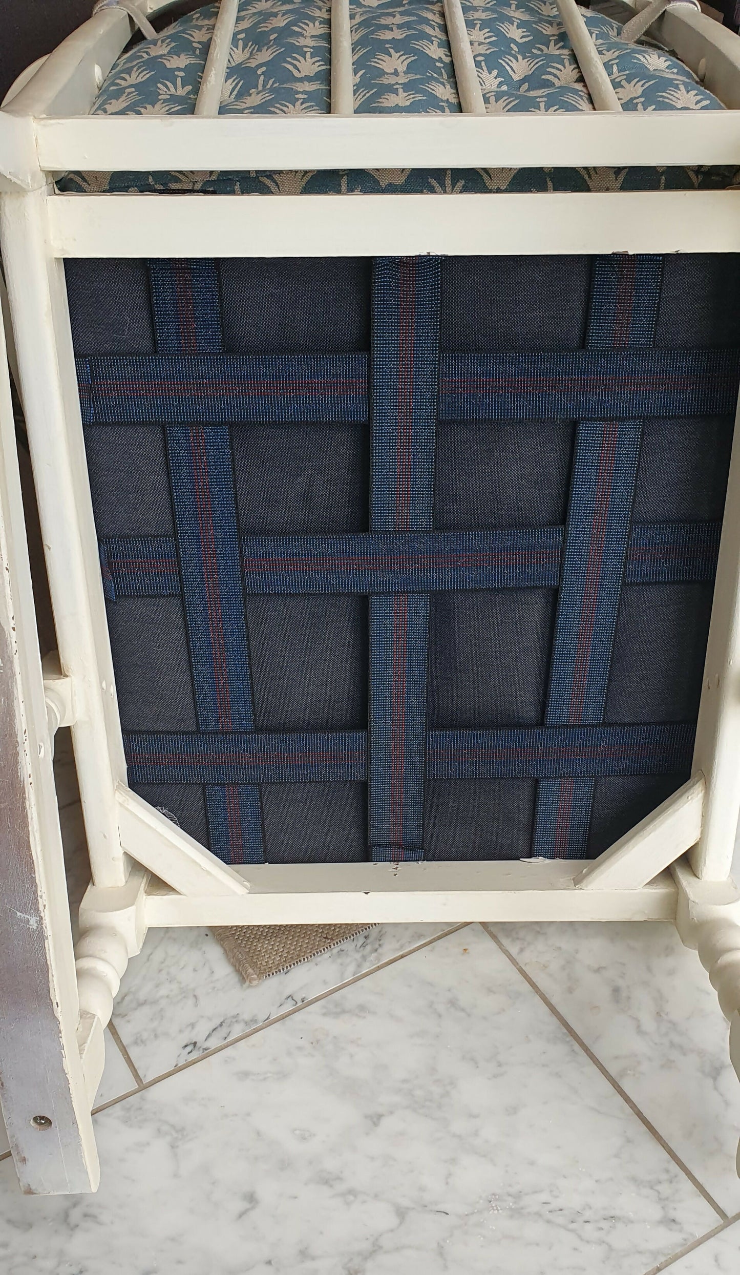 ROCKING CHAIR Restored and Reupholsteted New England / Coastal Style. Very Good