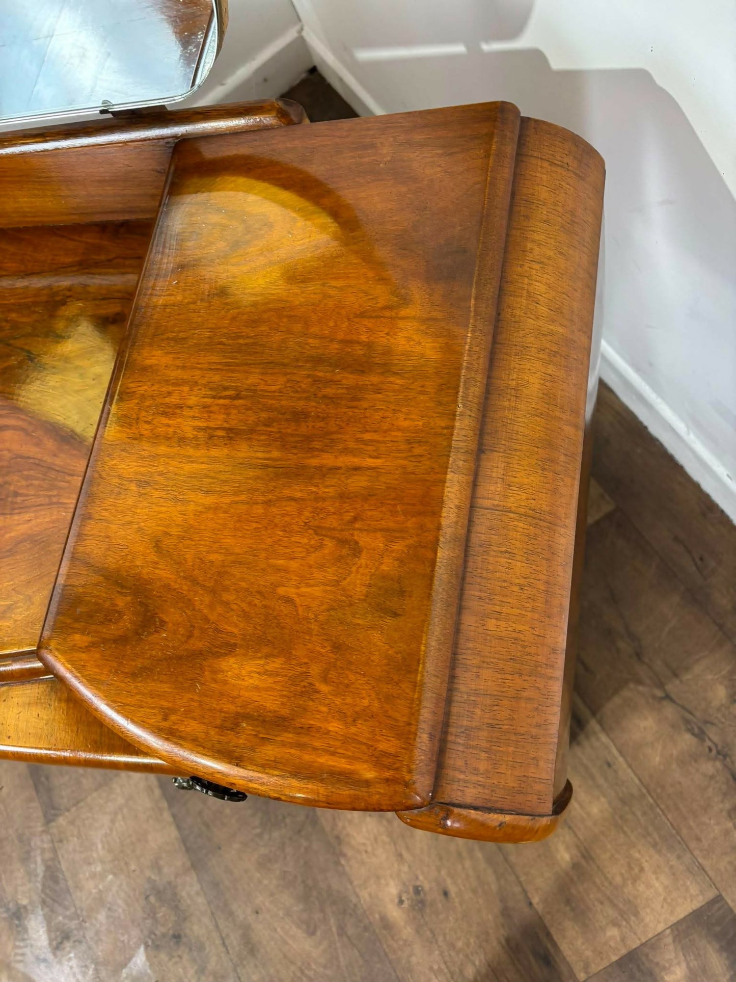 Vintage Walnut Veneered Dressing Table with Removable Mirror