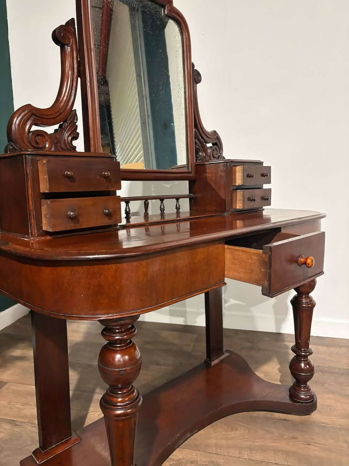 Victorian Mahogany Duchess Dressing Table99