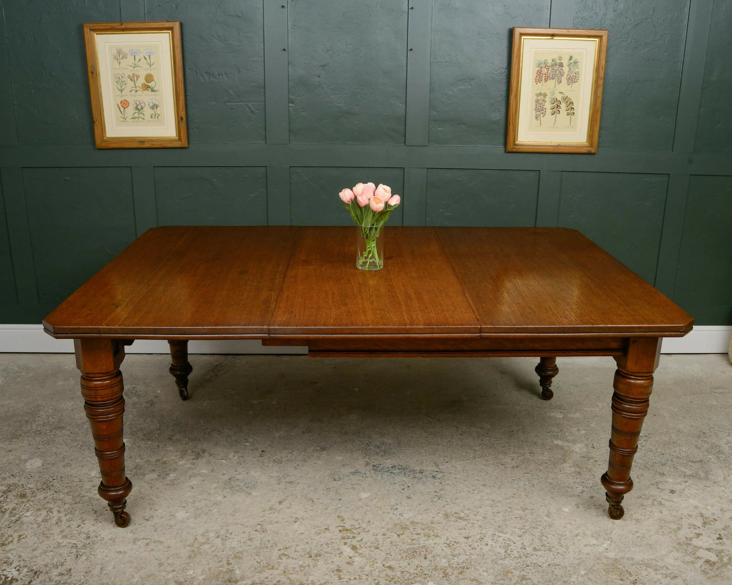 Victorian Oak Wind Out Dining Table with Extension Leaf - 181 cm