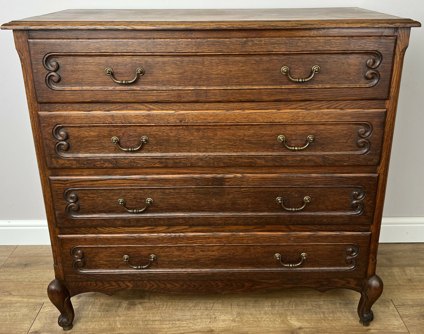 Chest of Drawers Vintage French Louis Oak 4 Drawers Carved Cabinet LOT 6269