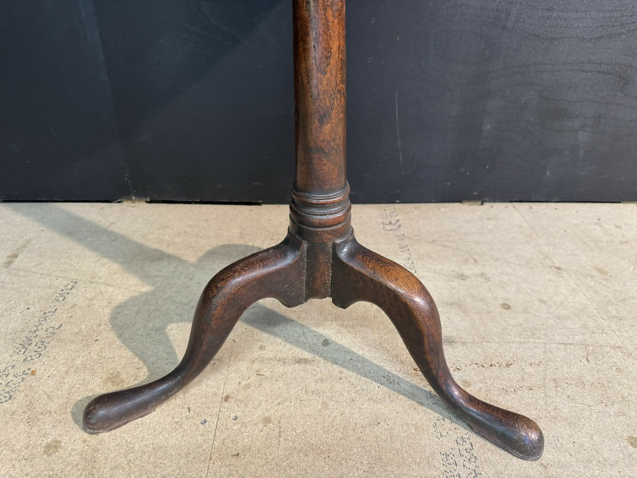 Georgian Oak Tilt Top Table