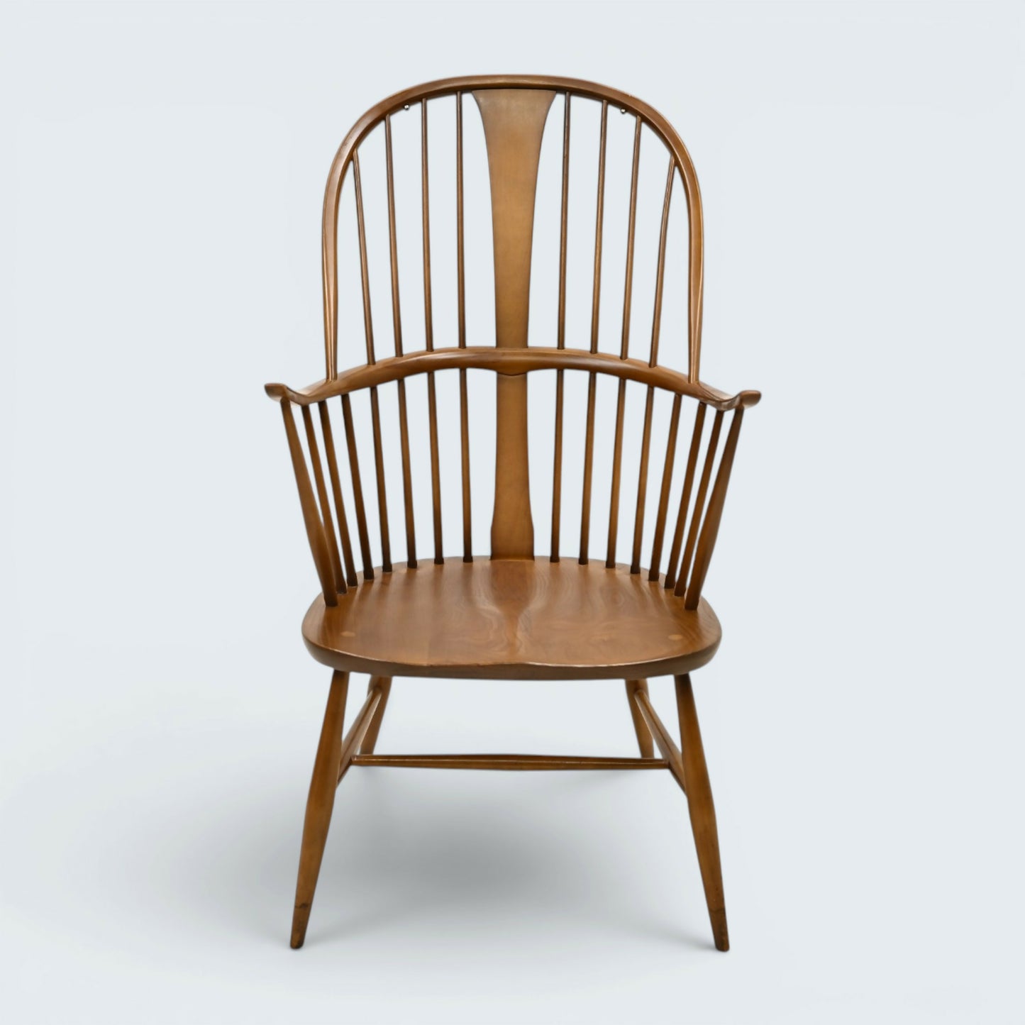 An Ercol Chairmakers Chair Windsor Bow Back Golden Dawn Model 472 FREE Delivery