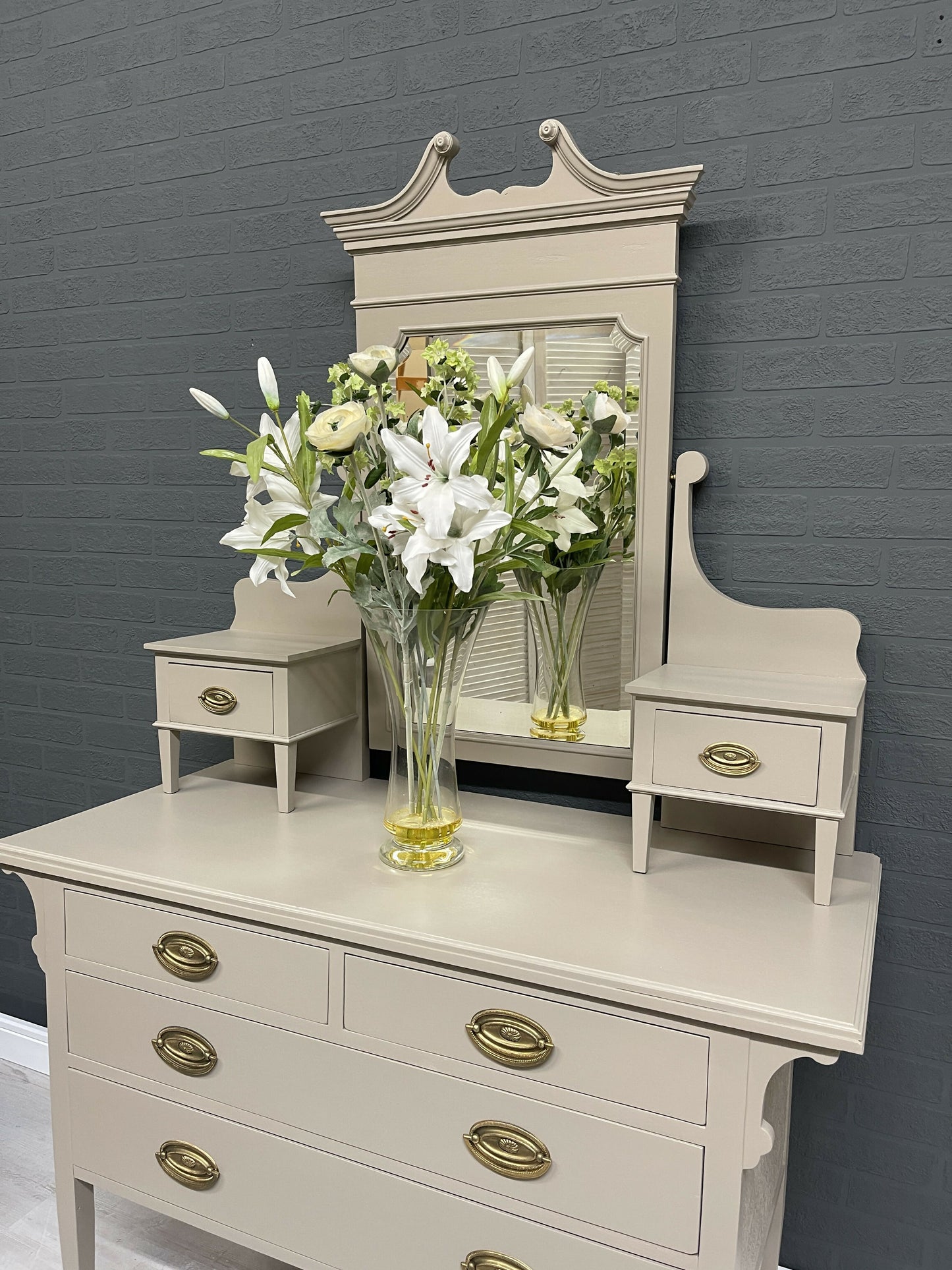Antique Vanity Chest Of Drawers / Dressing Table