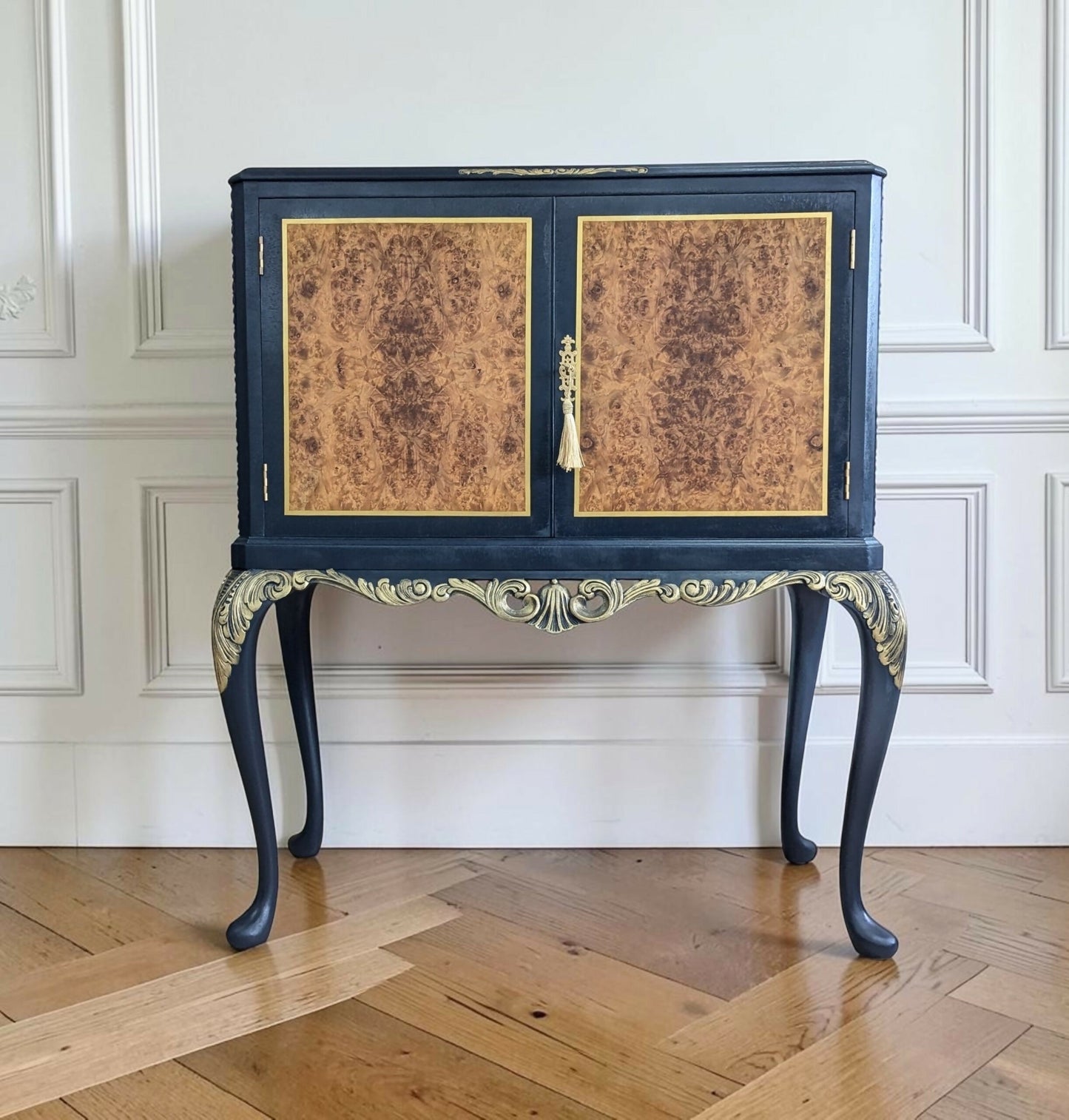 Vintage Unique Art Deco Style queen Anne Blue Drinks Cocktail Cabinet gin bar