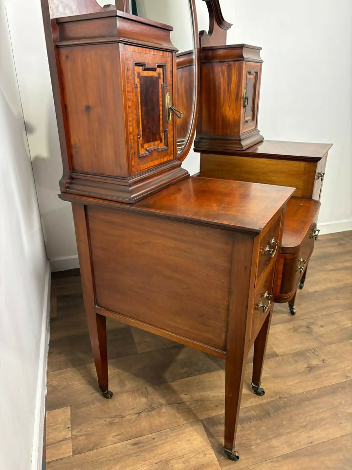 Edwardian Inlaid Mahogany Dressing table