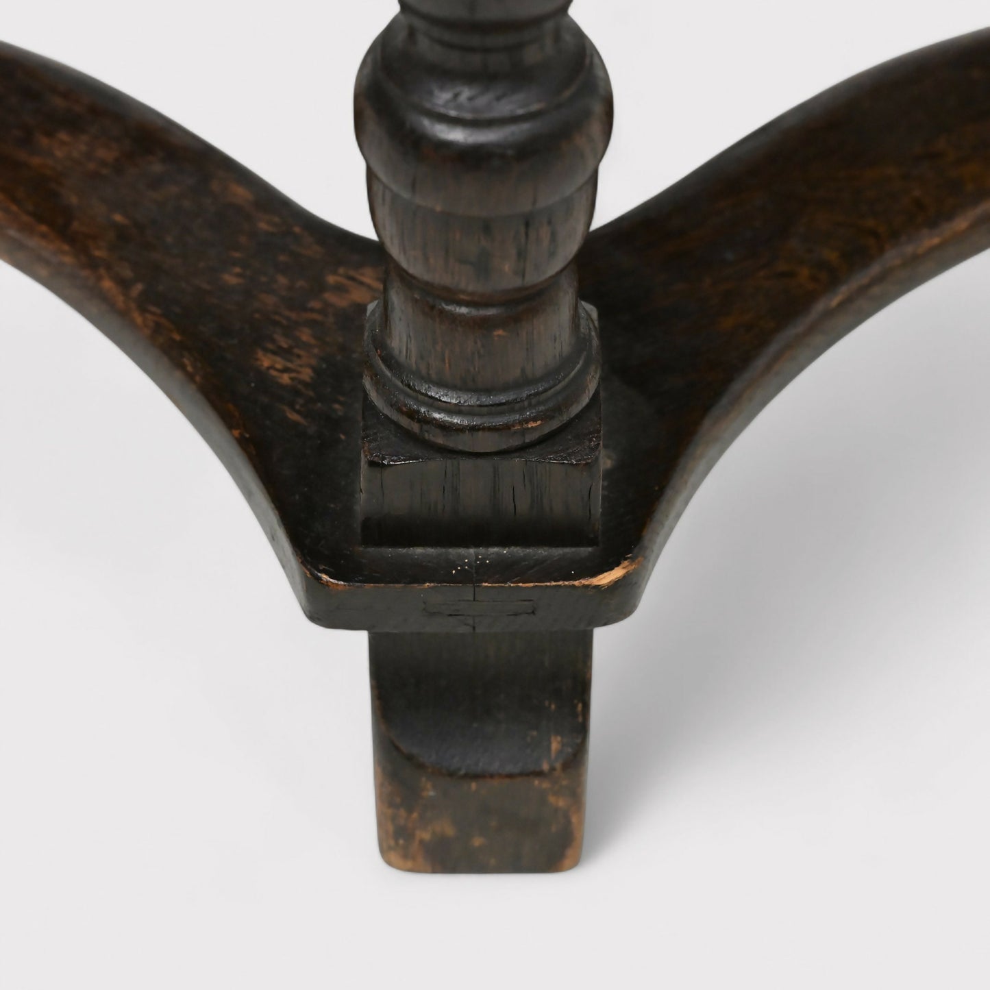 Rare Walter Skull & Son Round Coffee Table 76cm Diameter 47cm H FREE UK Delivery. SBR10822/1208E