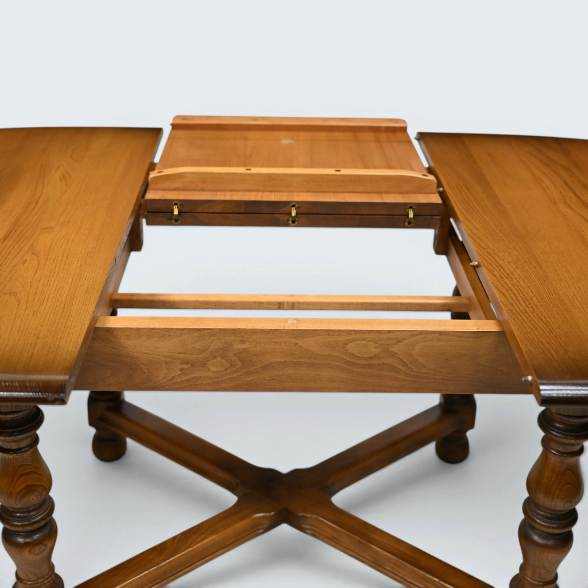 Ercol Woburn Extending Dining Table D End Seats 10 Model 705 GD FREE UK Delivery