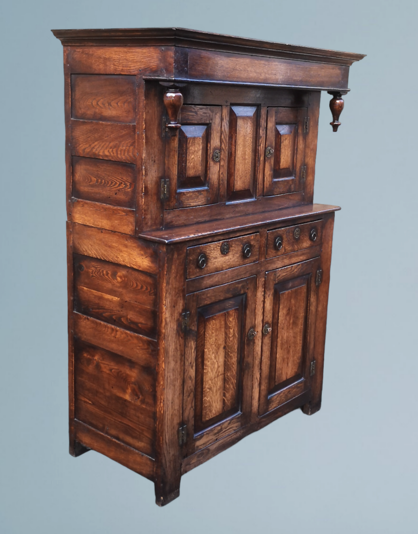 Good Quality Oak Court Cupboard / Sideboard