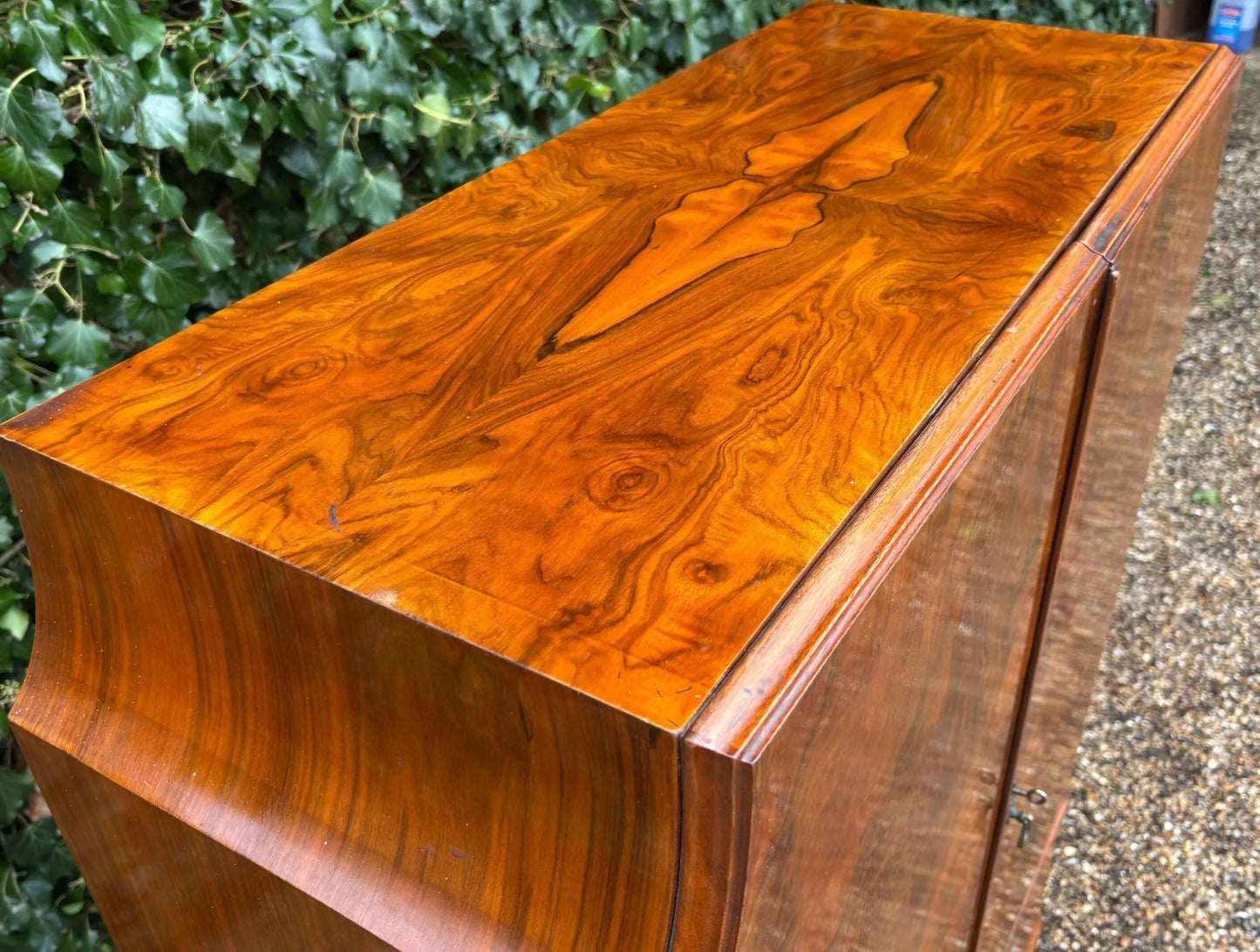 Vintage 1930's Art Deco Burr Walnut Drinks Cocktail Cabinet