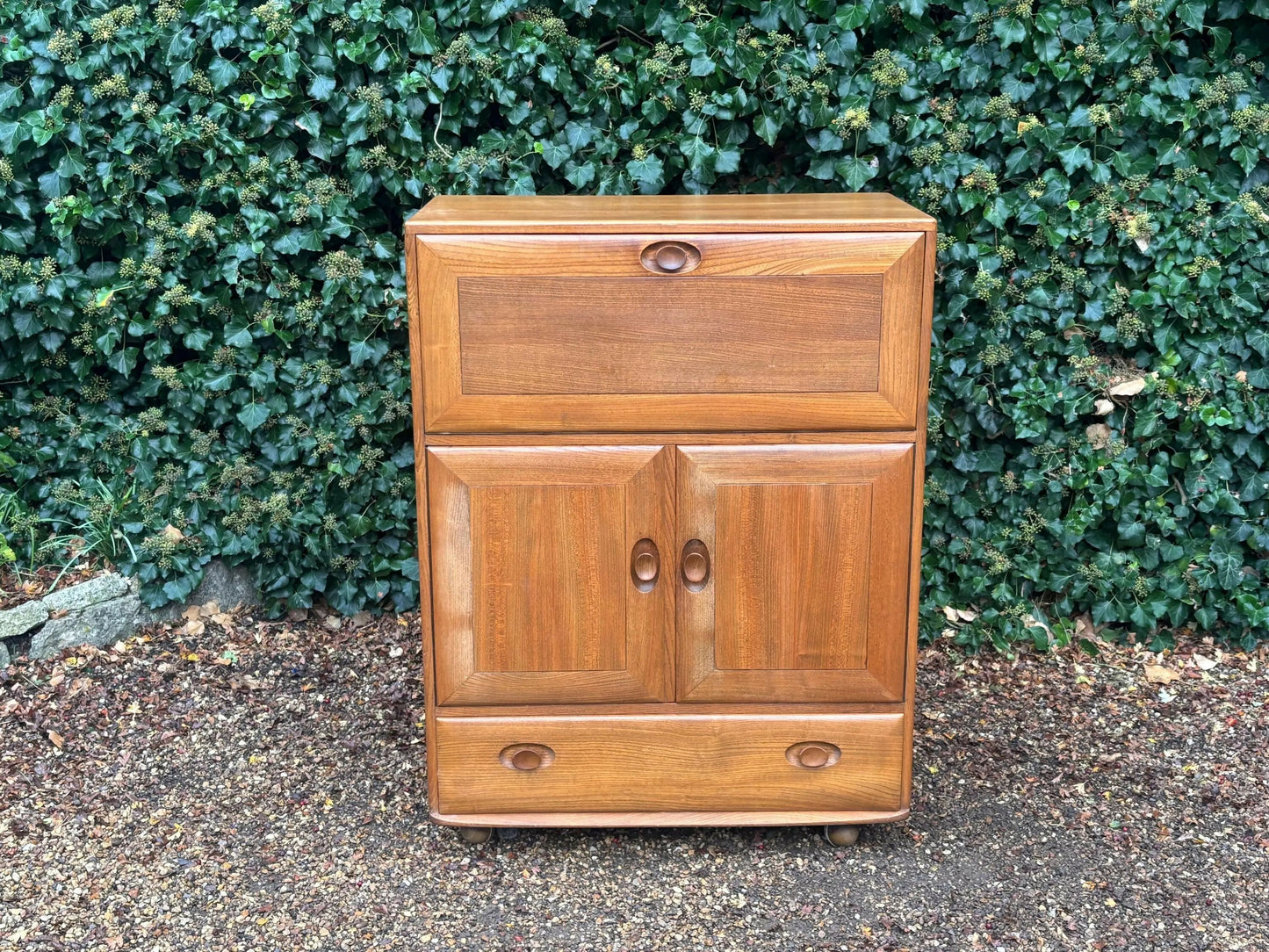 Mid Century Ercol 469 Elm Bureau Drinks Cocktail Cabinet