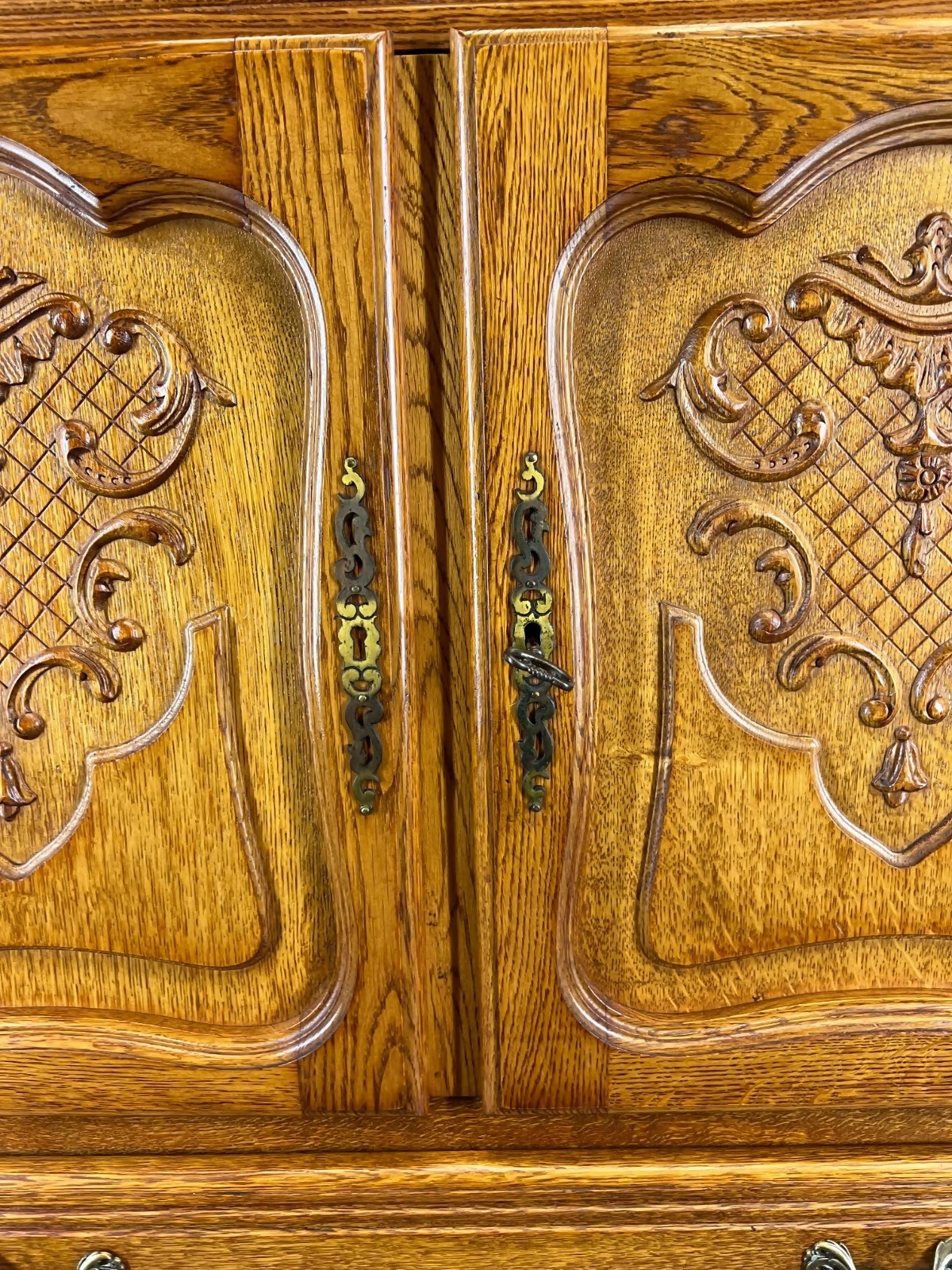 Cabinet Vintage French Louis XVI Style Oak Cupboard Carved Nightstand LOT 24342