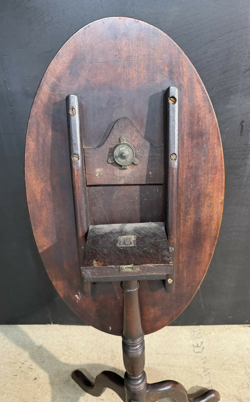 Georgian Mahogany Tilt Top Table