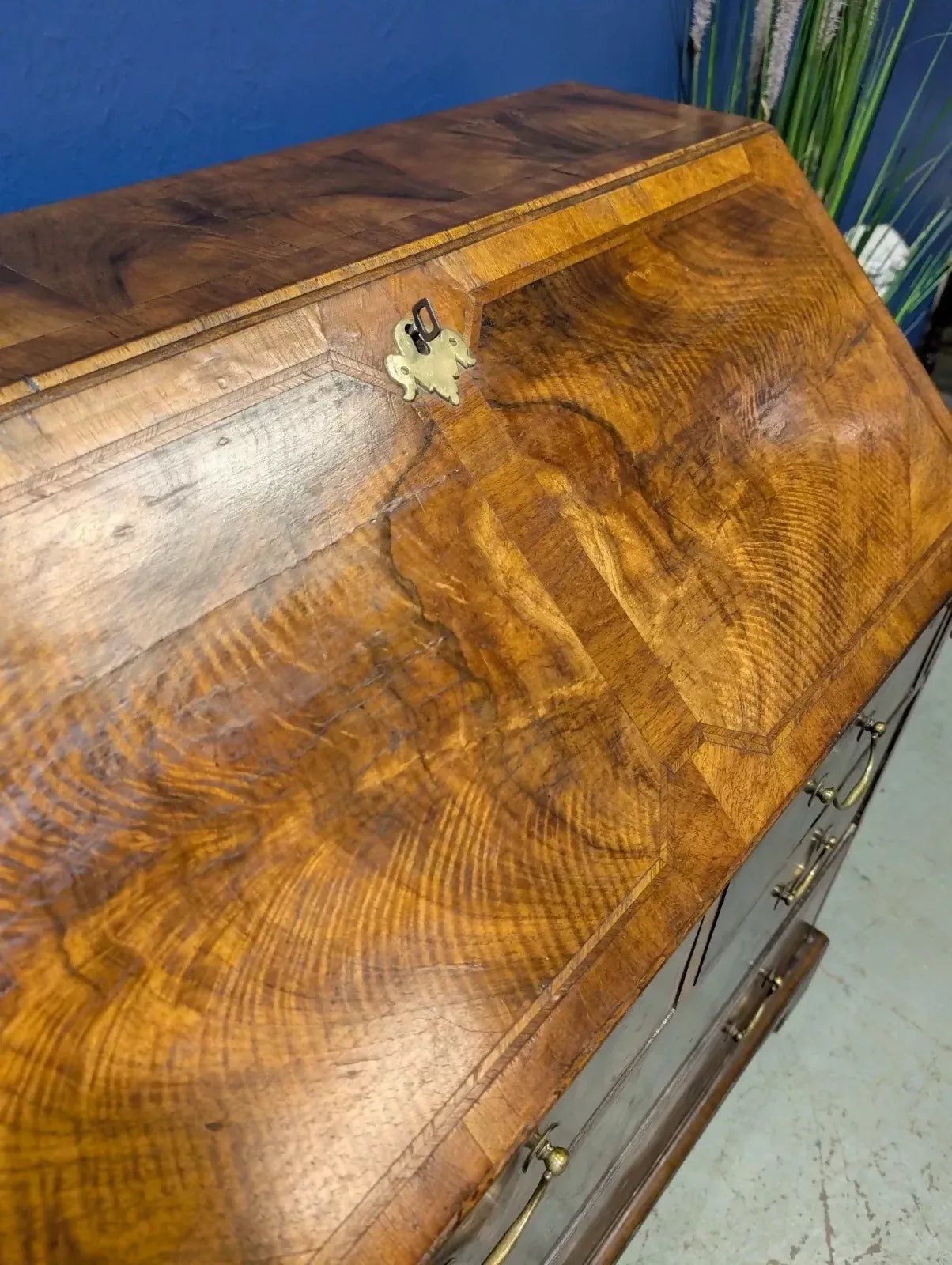 George II Walnut Burr Writing Bureau Desk Antique Beautiful Stunning