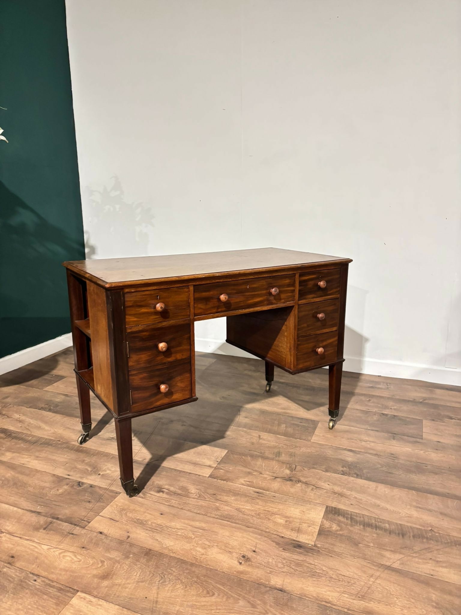 Vintage Mahogany Desk88