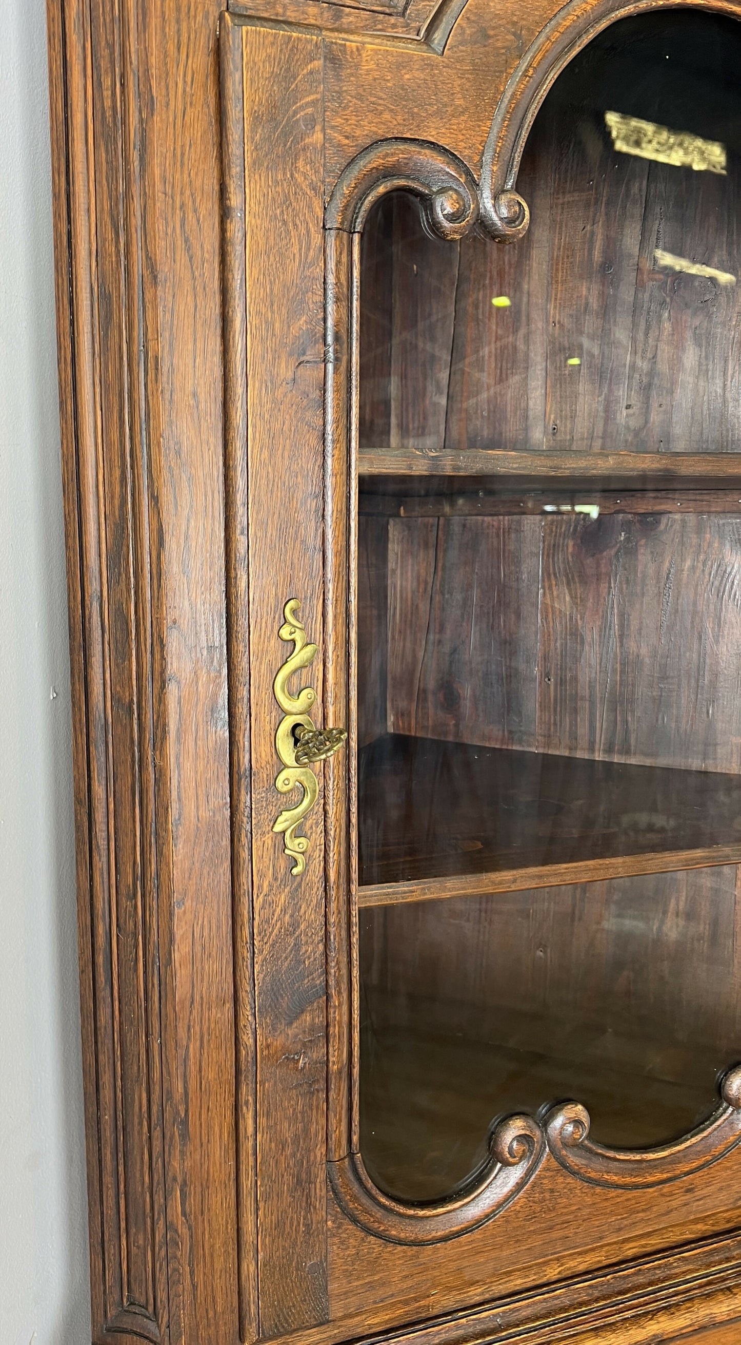Bookcase Vintage French Style Oak Display Cabinet Carved Sideboard LOT 6262