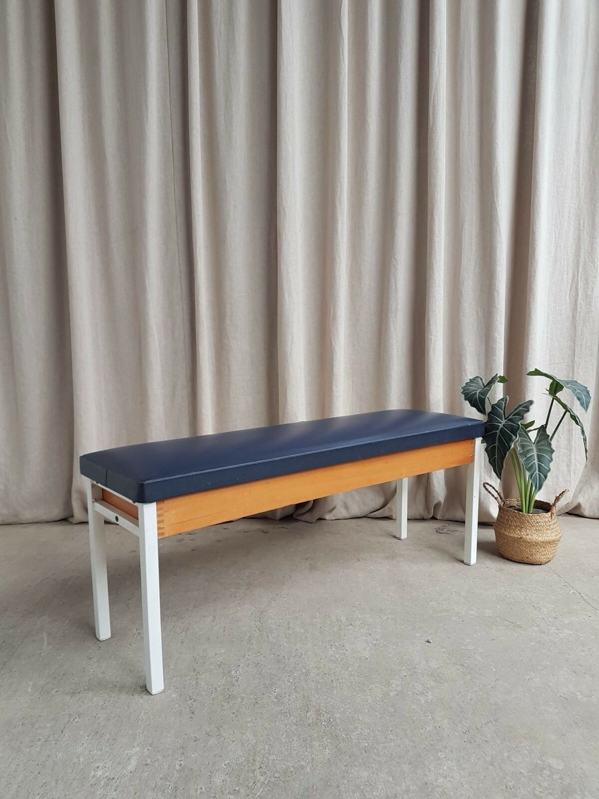 Vintage Mid Century Post Modern Modernist Hallway Dining Bench Seat Chair Retro R833