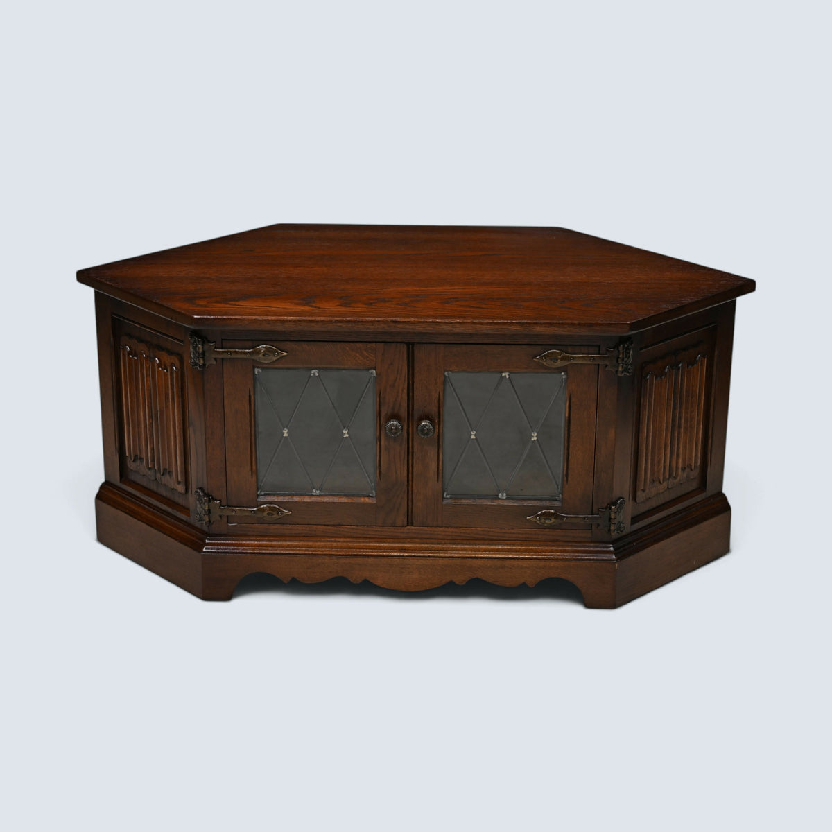 Old Charm TV Stand Linenfold Leaded Glass Doors Tudor Brown FREE UK Delivery