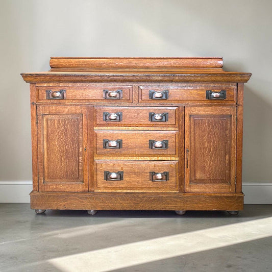 Vintage Oak early 20th Arts & Crafts period sideboard cupboard