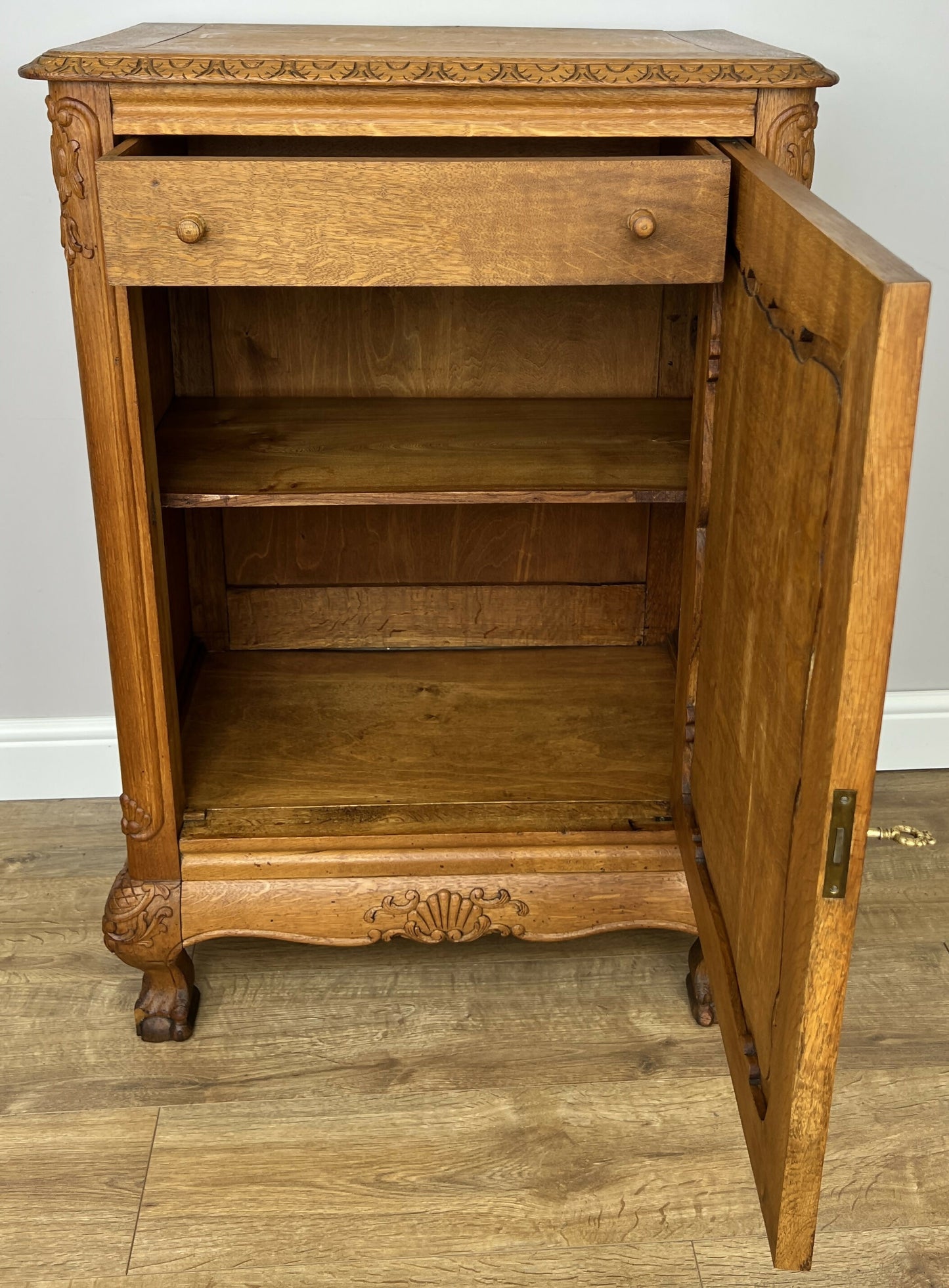 Cabinet Vintage French Style Oak Sideboard with Carved Cupboard LOT 6248