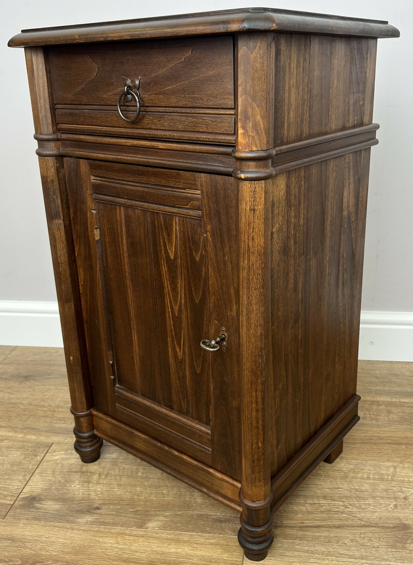 Pair of Bedside Tables Vintage French Style Nightstands Carved Cabinets LOT 6222