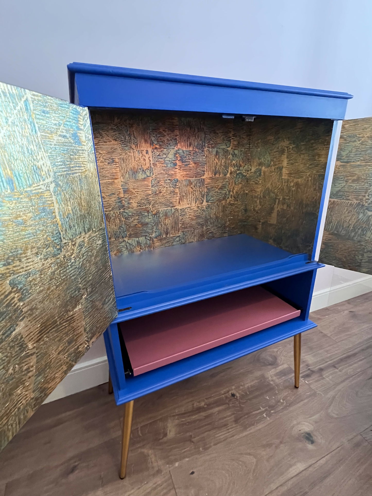 Unique Hand Painted/Upcycled Cocktail Cabinet | Retro Drinks Cabinet