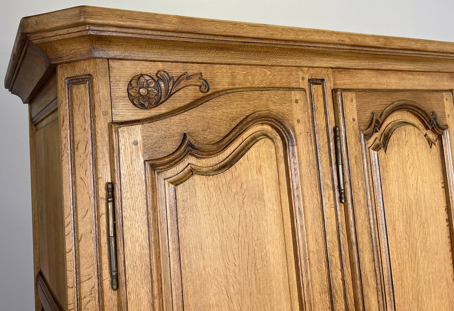 Wardrobe Vintage French Style Oak Four Door Carved Armoire Cabinet LOT 6116