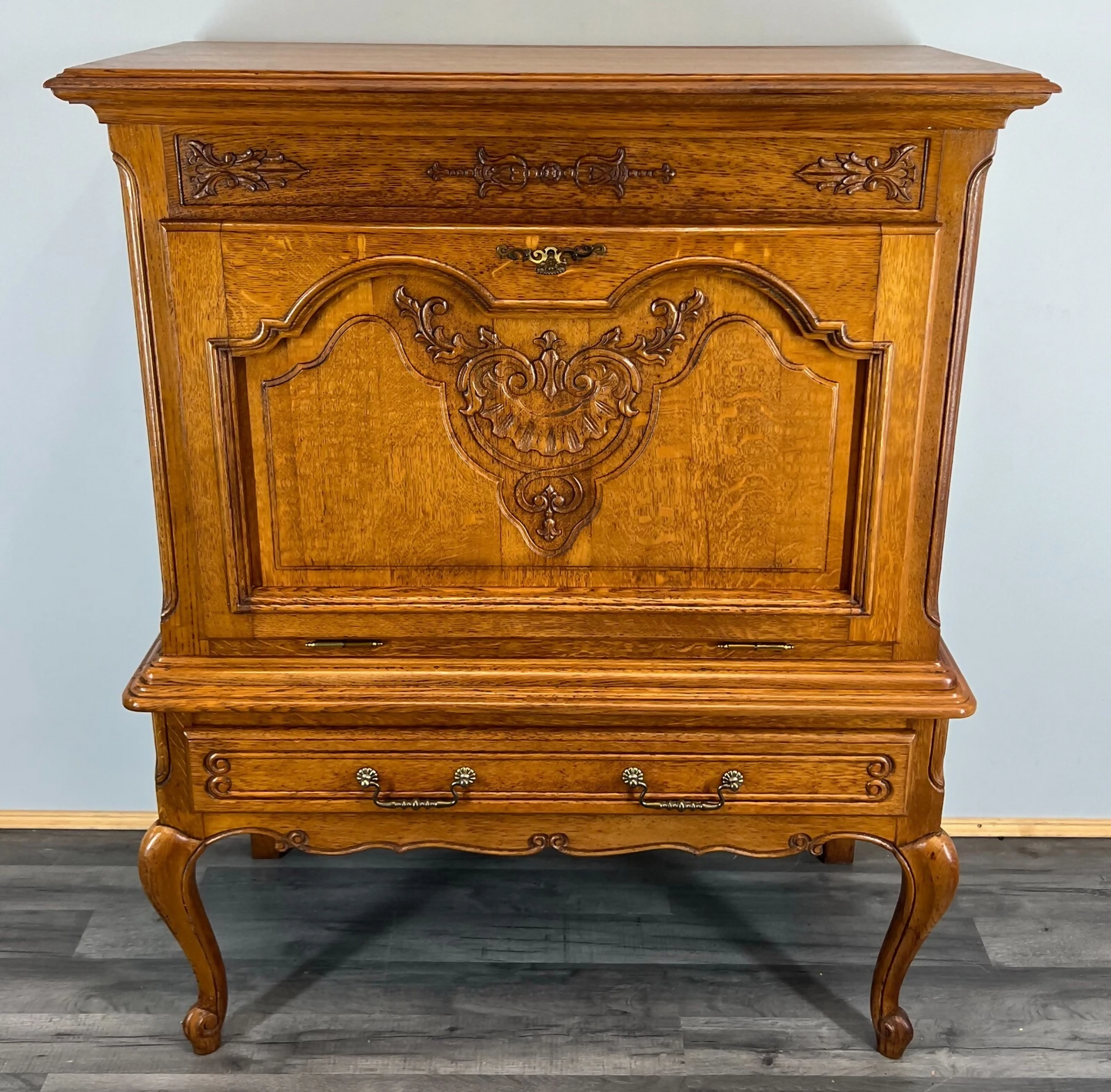 Cabinet Vintage French Style Oak Carved Sideboard with Drawer LOT 3757