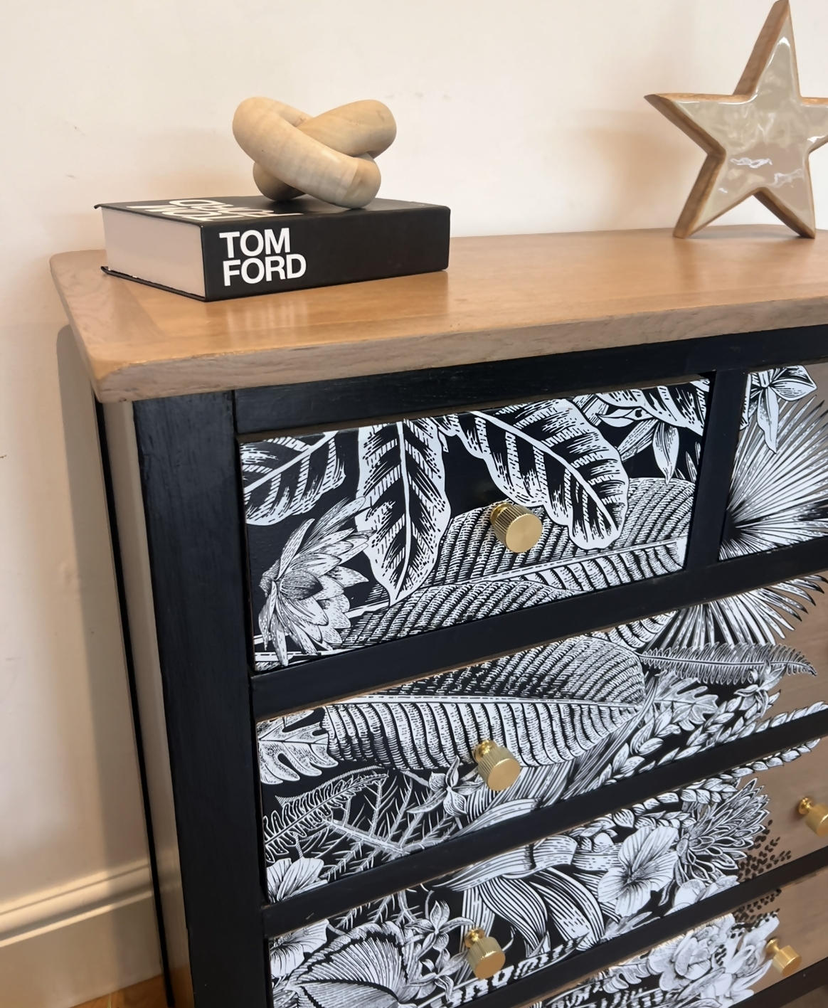Monochrome botanical large chest of drawers