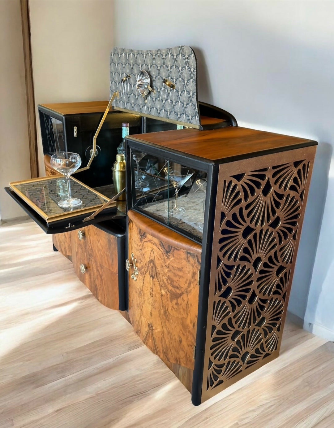 Art-Deco Cocktail/Drinks Cocktail Cabinet