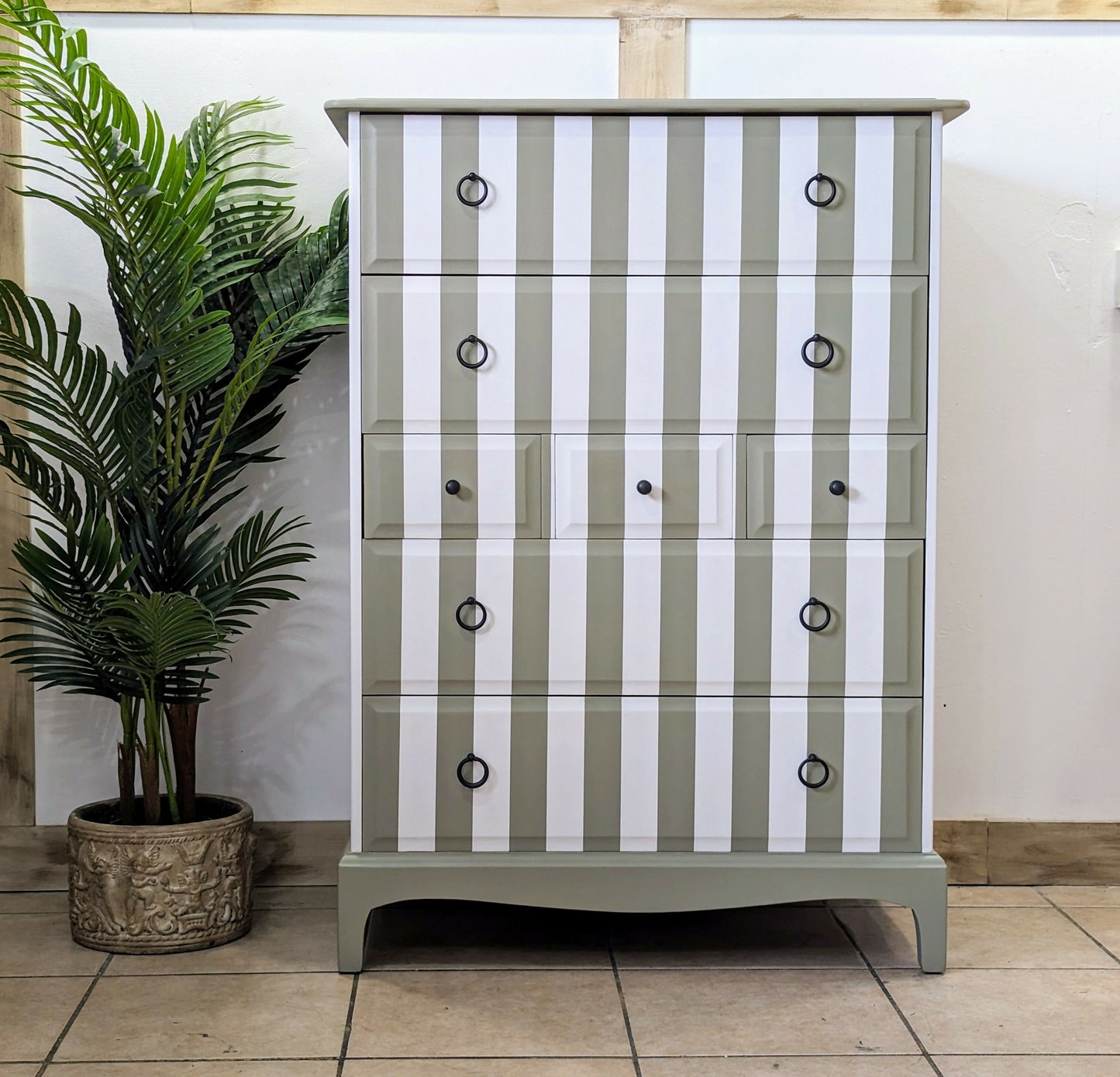 Stag minstrel tallboy chest of drawers