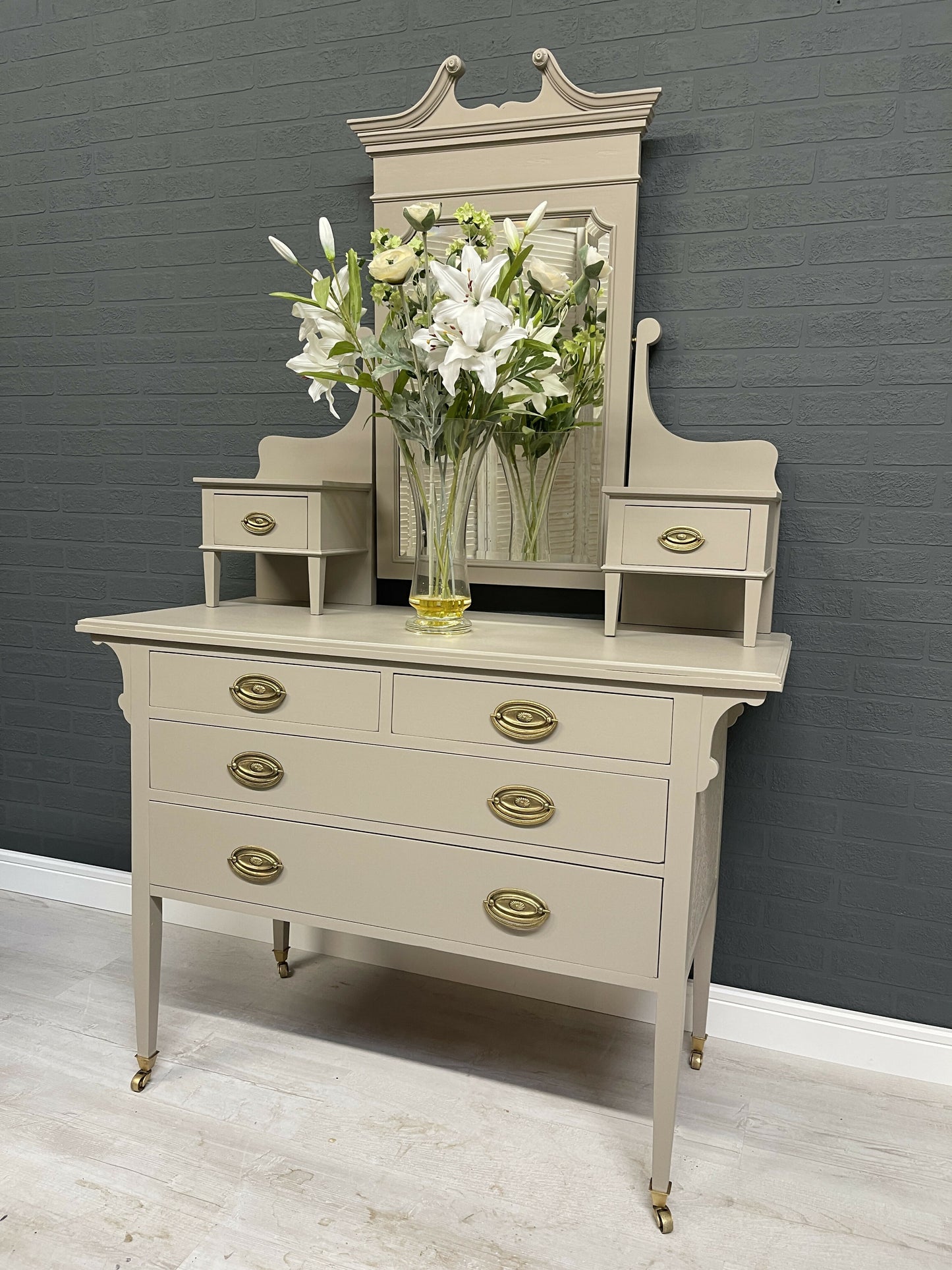 Antique Vanity Chest Of Drawers / Dressing Table