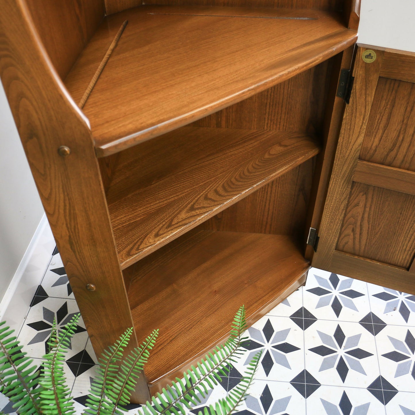 Ercol Corner Unit Model 474 Old Colonial in Golden Dawn