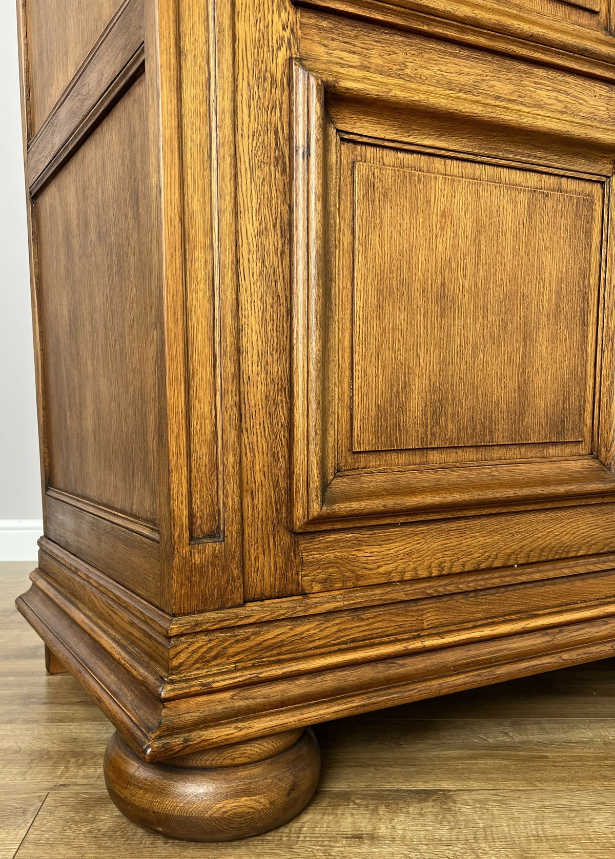 Wardrobe Vintage French Style Oak Two Door Bedroom Storage Armoire LOT 6509