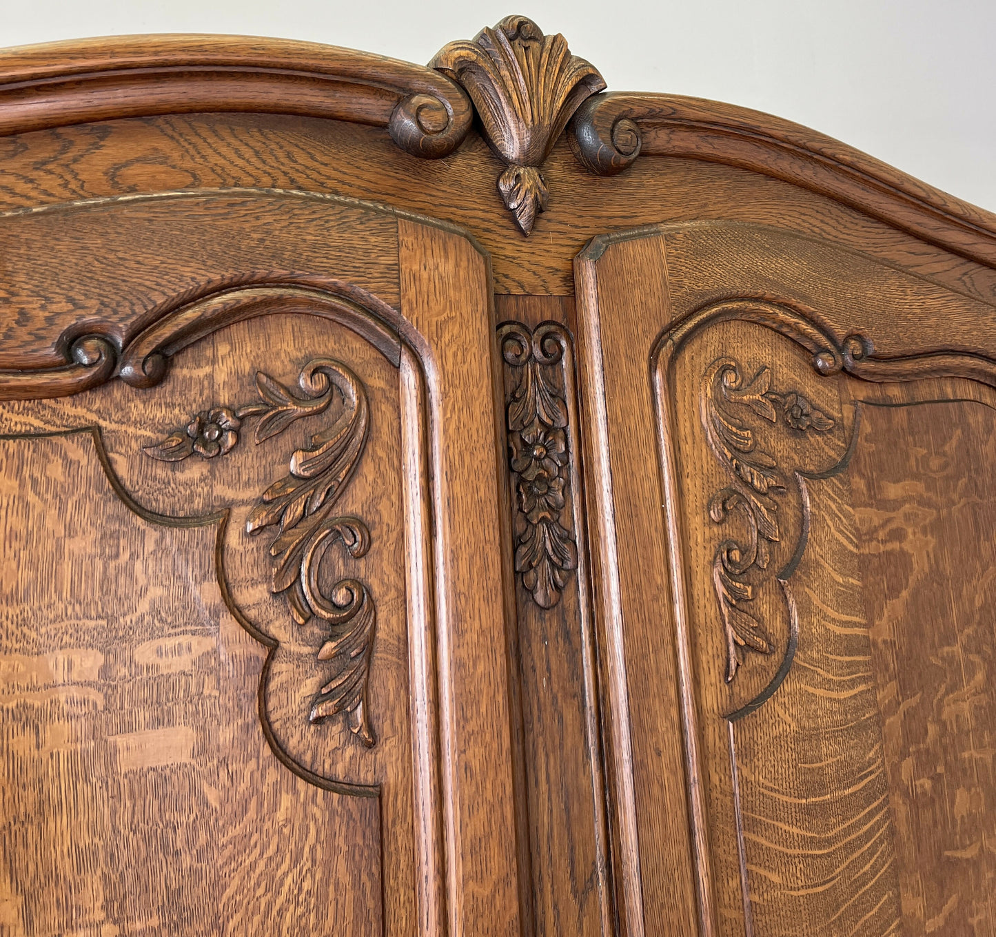 Wardrobe Vintage French Louis XVI Style Oak Four Door Carved Armoire LOT 6113
