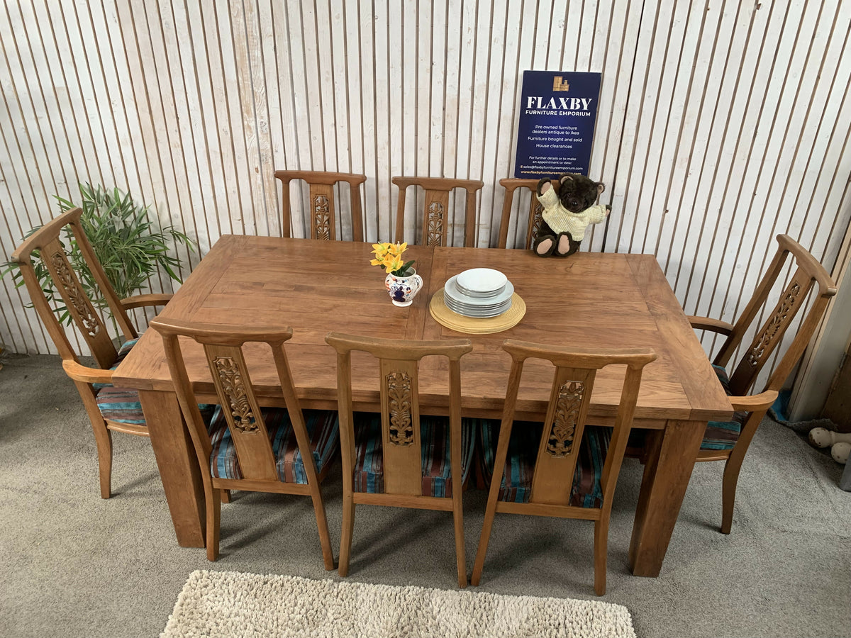 Large Solid Oak Extending Dining Table and 8 Chairs Set – Carved High Back,