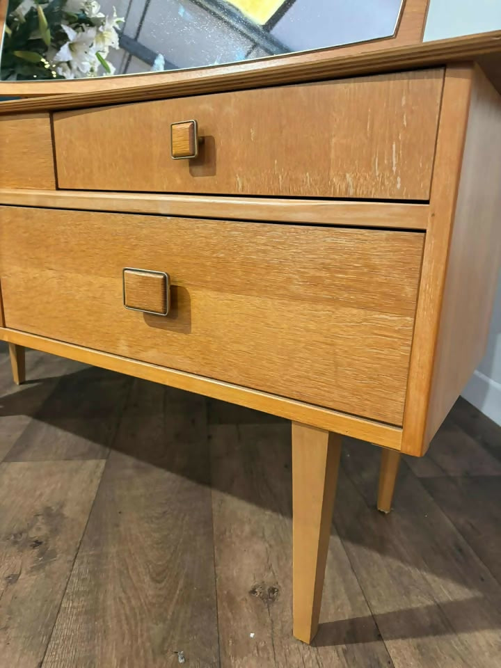 Lebus - Mid Century Dressing Tablenb
