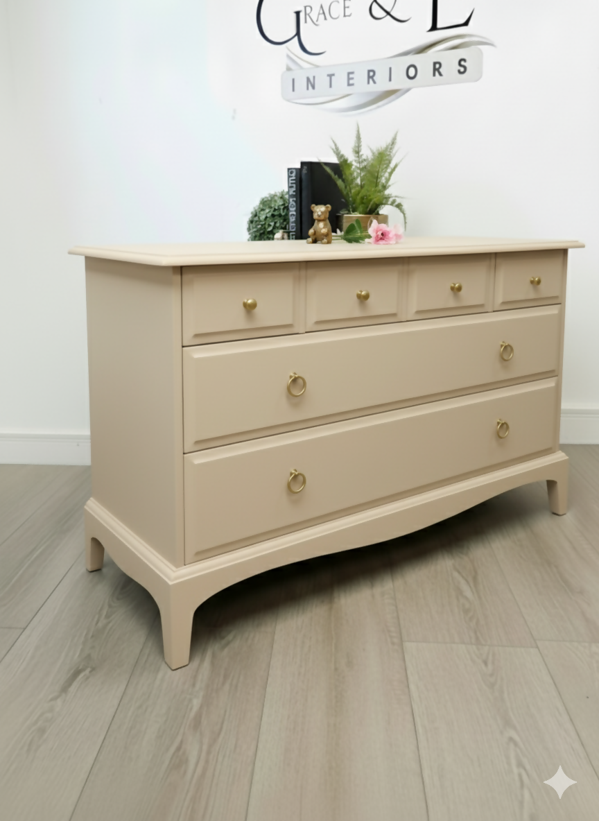 Stag minstrel chest of drawers in beige