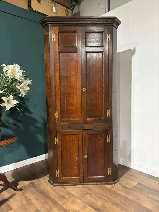 19th Century Oak Double Freestanding Corner Cabinetzx
