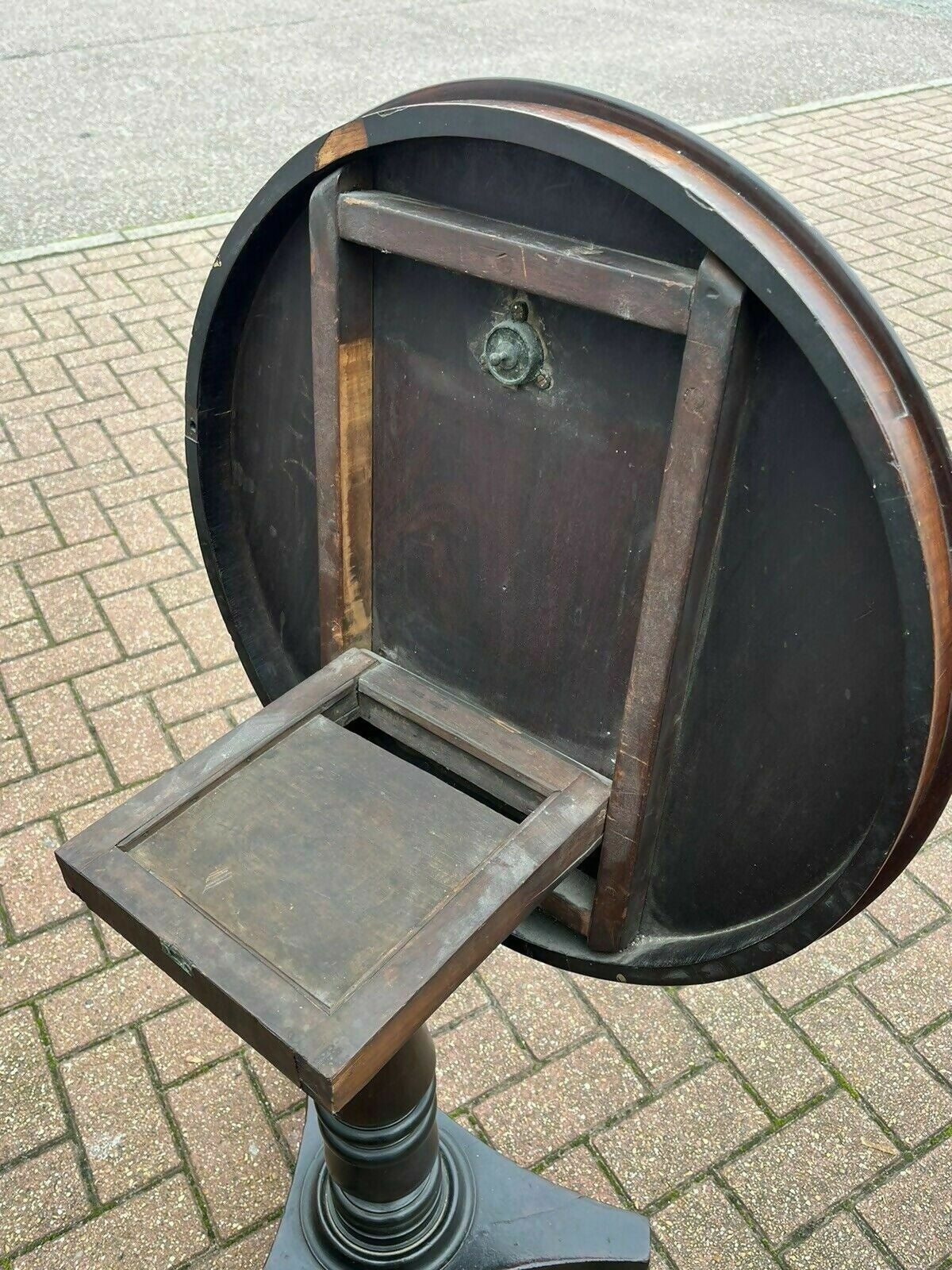 Victorian Vintage Mahogany Tilt Top Lamp Table, Side Table