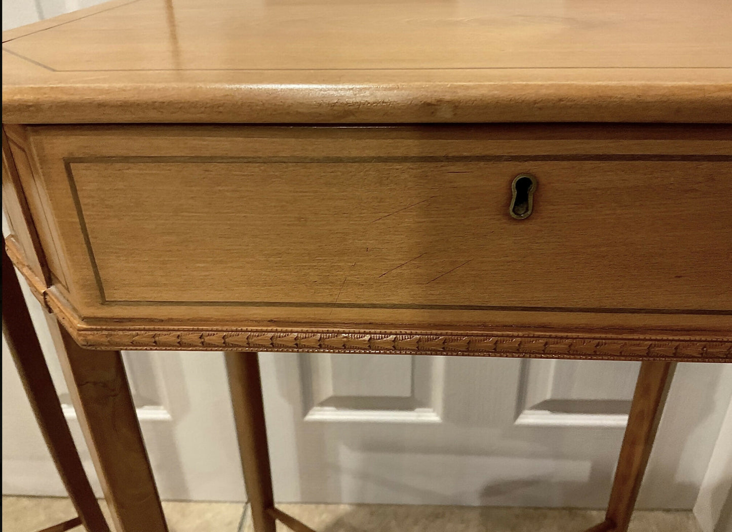 A stunning Pair of Inlaid Satinwood Georgian work tables