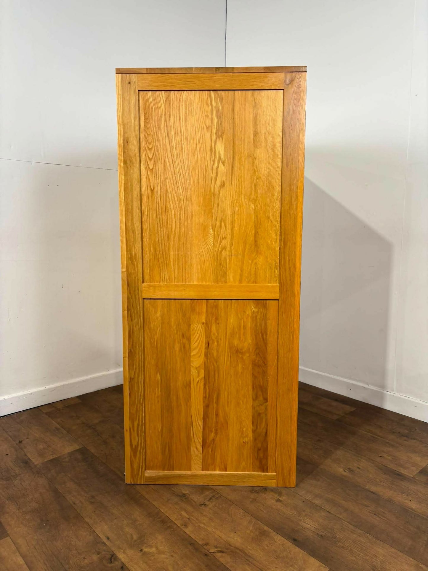 Modern Oak Two Door Wardrobe – Compact Hanging Wardrobe