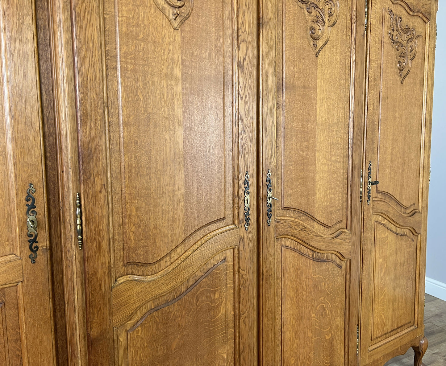 Wardrobe Vintage French Louis XVI Style Oak Four Door Carved Armoire LOT 6386