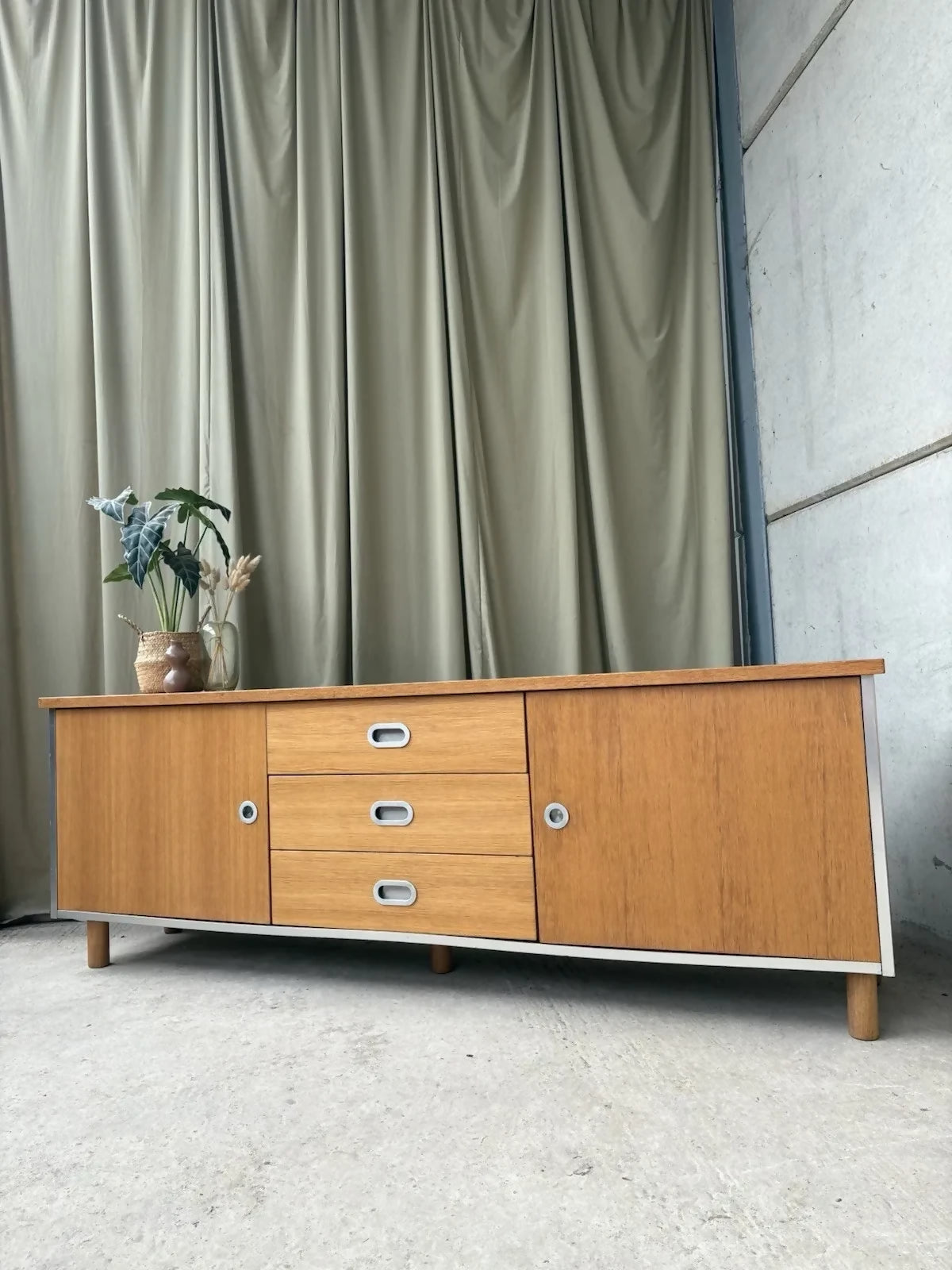 Vintage Late Mid Century 90s Sideboard Modernist Media Cabinet Unit Lp Storage R1122