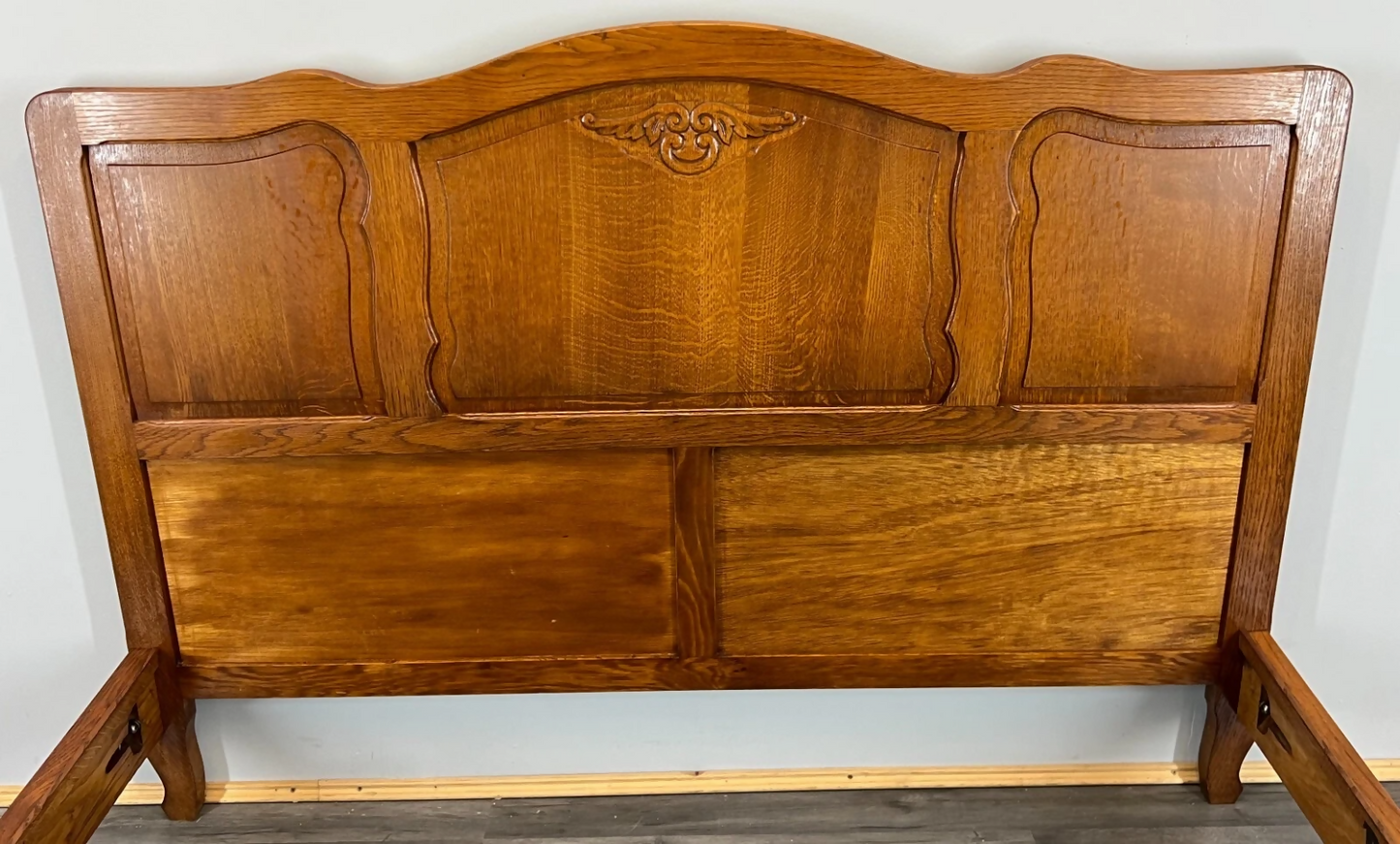Bed Vintage French Louis XVI Oak Double Bed Frame Carved Headboard LOT 3664